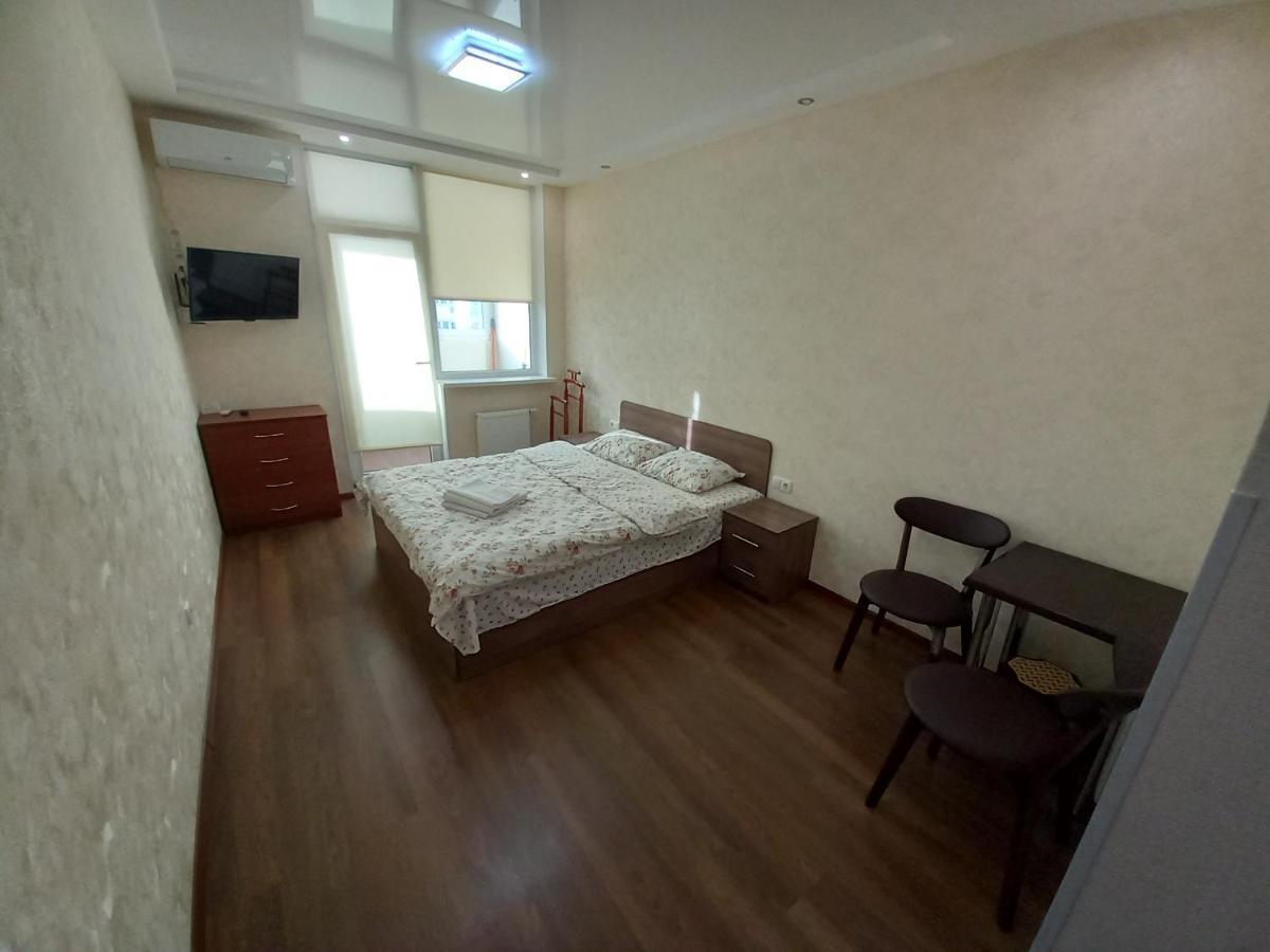 Smart Apartments Drahomanova 2А Kiev Buitenkant foto