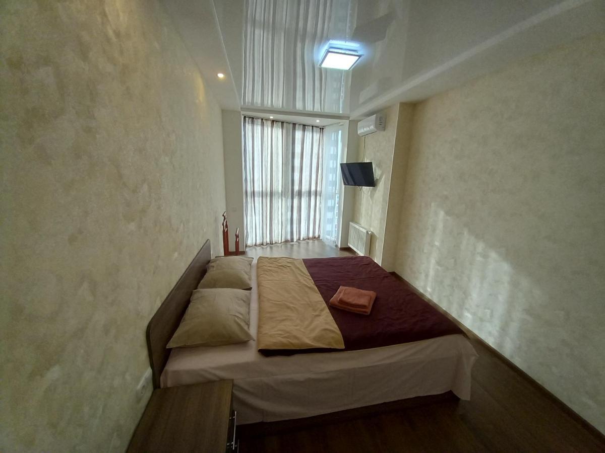 Smart Apartments Drahomanova 2А Kiev Buitenkant foto