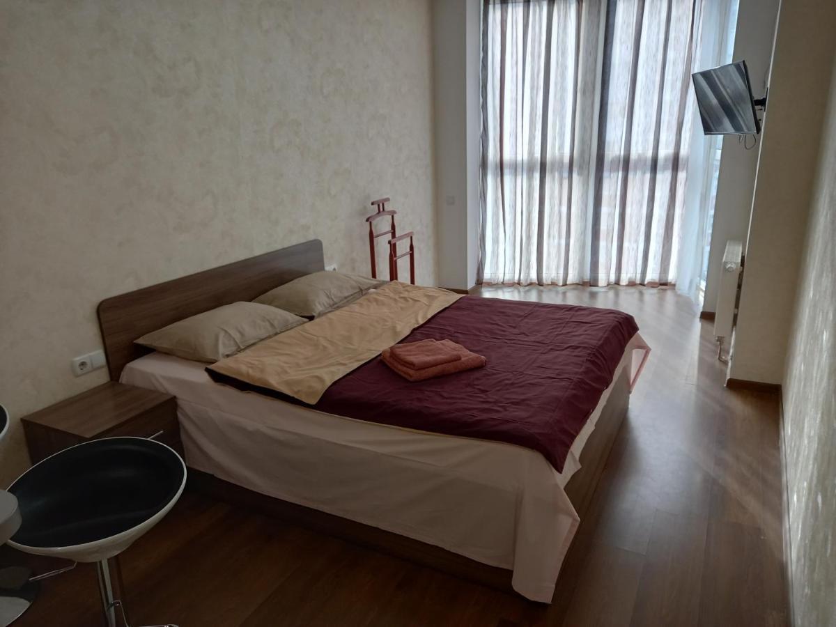 Smart Apartments Drahomanova 2А Kiev Buitenkant foto